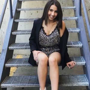 Meet your Posher, Chloe